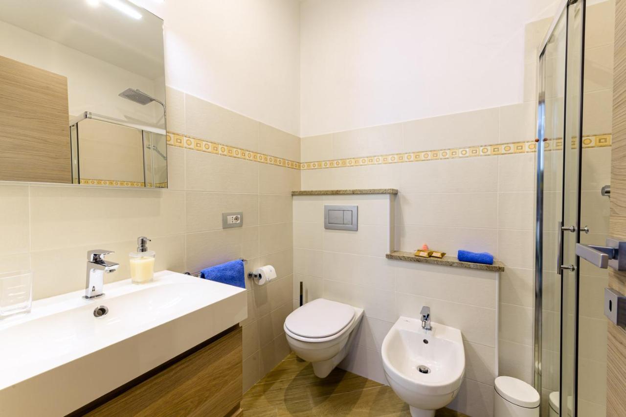 Le Rondini Hotell Tirano Exteriör bild